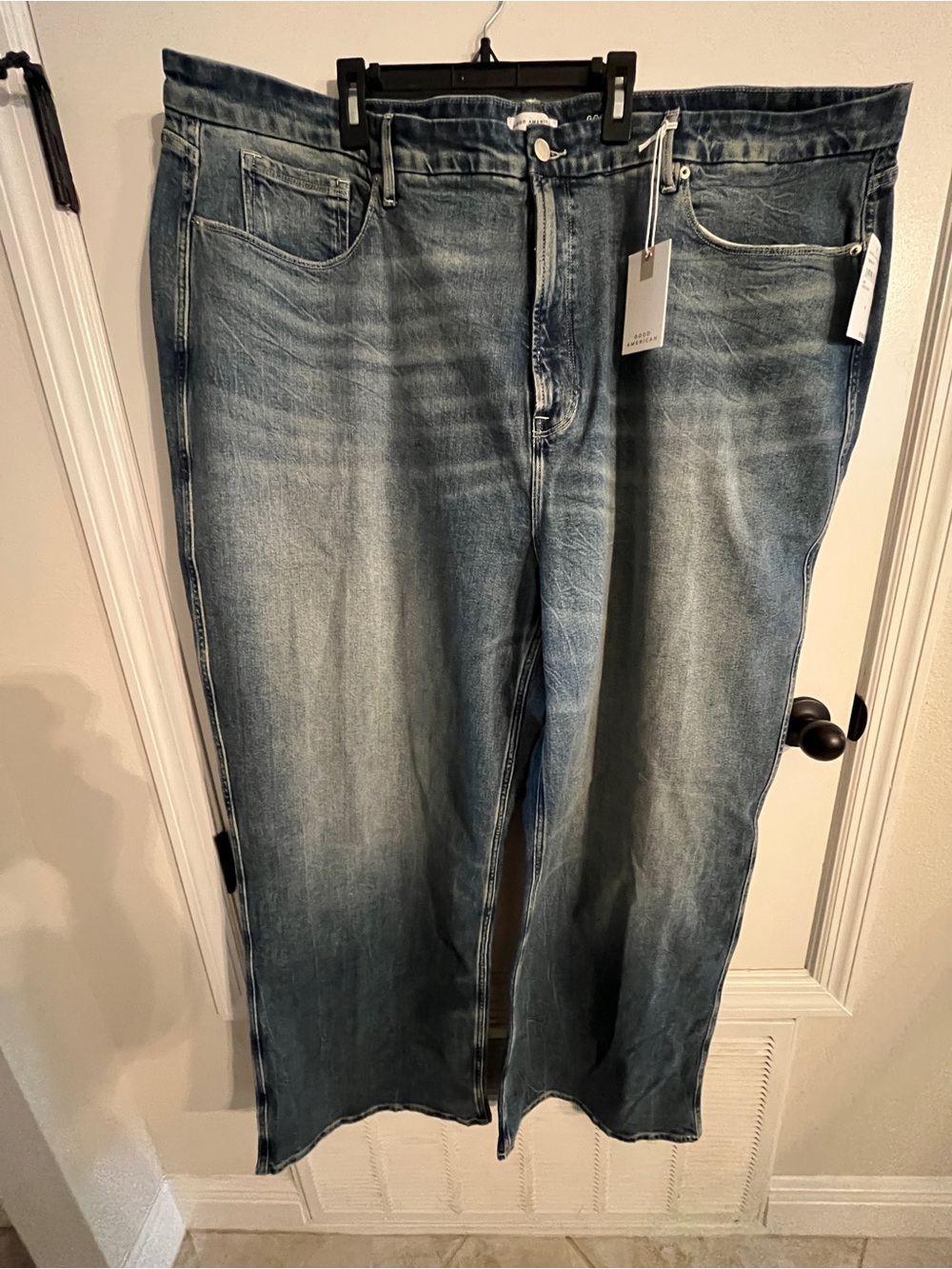 NWT Women’s Size 28X34 Good American Good Skate High Rise Loose Leg GSKA175T